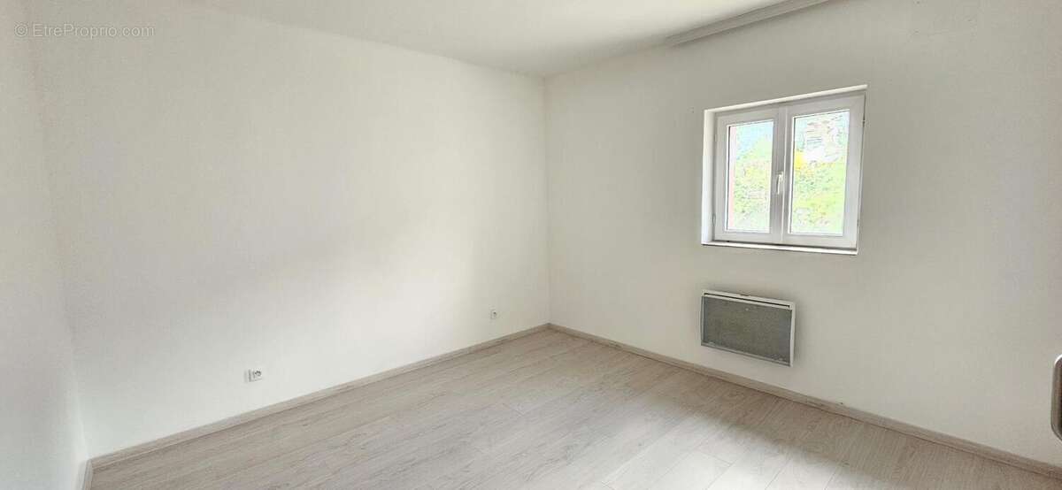 20240514_094655 - Commerce à RUPT-SUR-MOSELLE