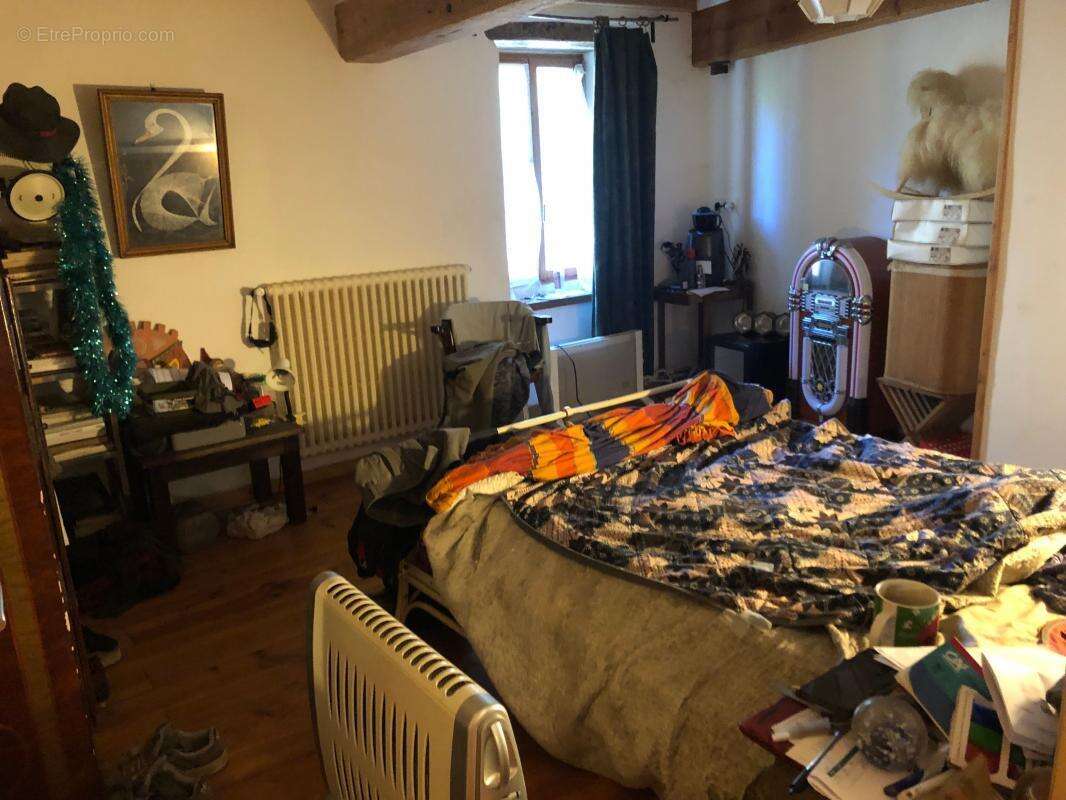 Maison à VILLARDEBELLE