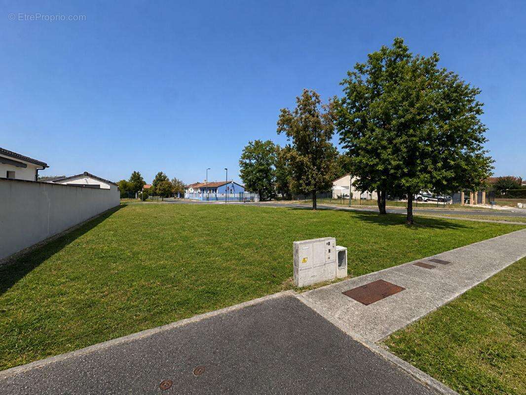 Montauban 82000,  Fonneuve Terrain  constructible et viabilisé - photo 6