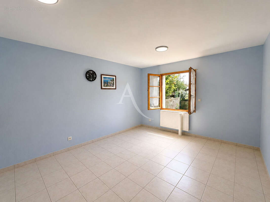 Rochefort - opportunité rare pour profession libérale ou projet d'habitation - photo 3