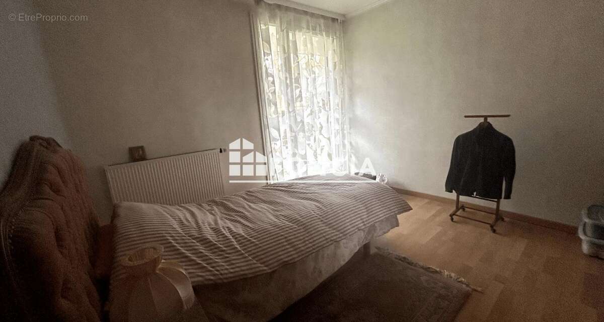 Appartement à LE MESNIL-ESNARD