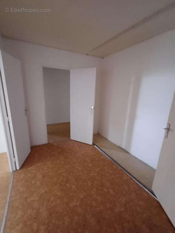 Appartement 3 pièces de 77 m2 - photo 13