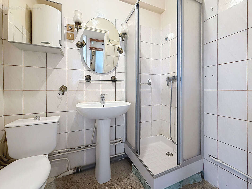 Appartement à MARSEILLE-4E
