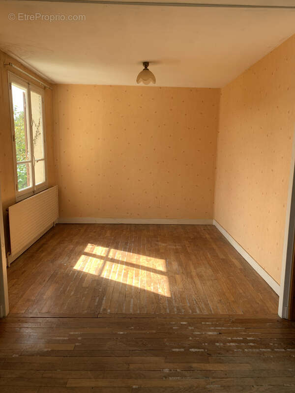 Maison à MONTACHER-VILLEGARDIN