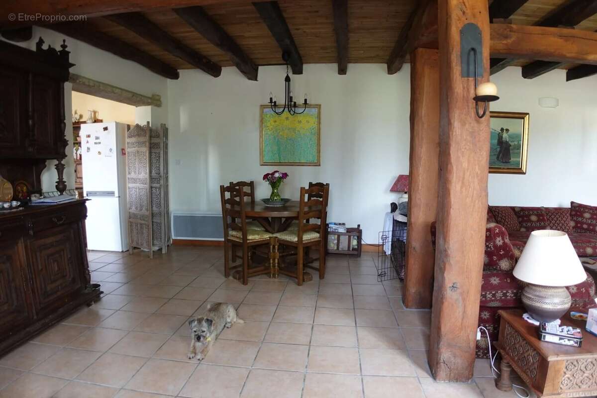 Maison à CHAMPNIERS