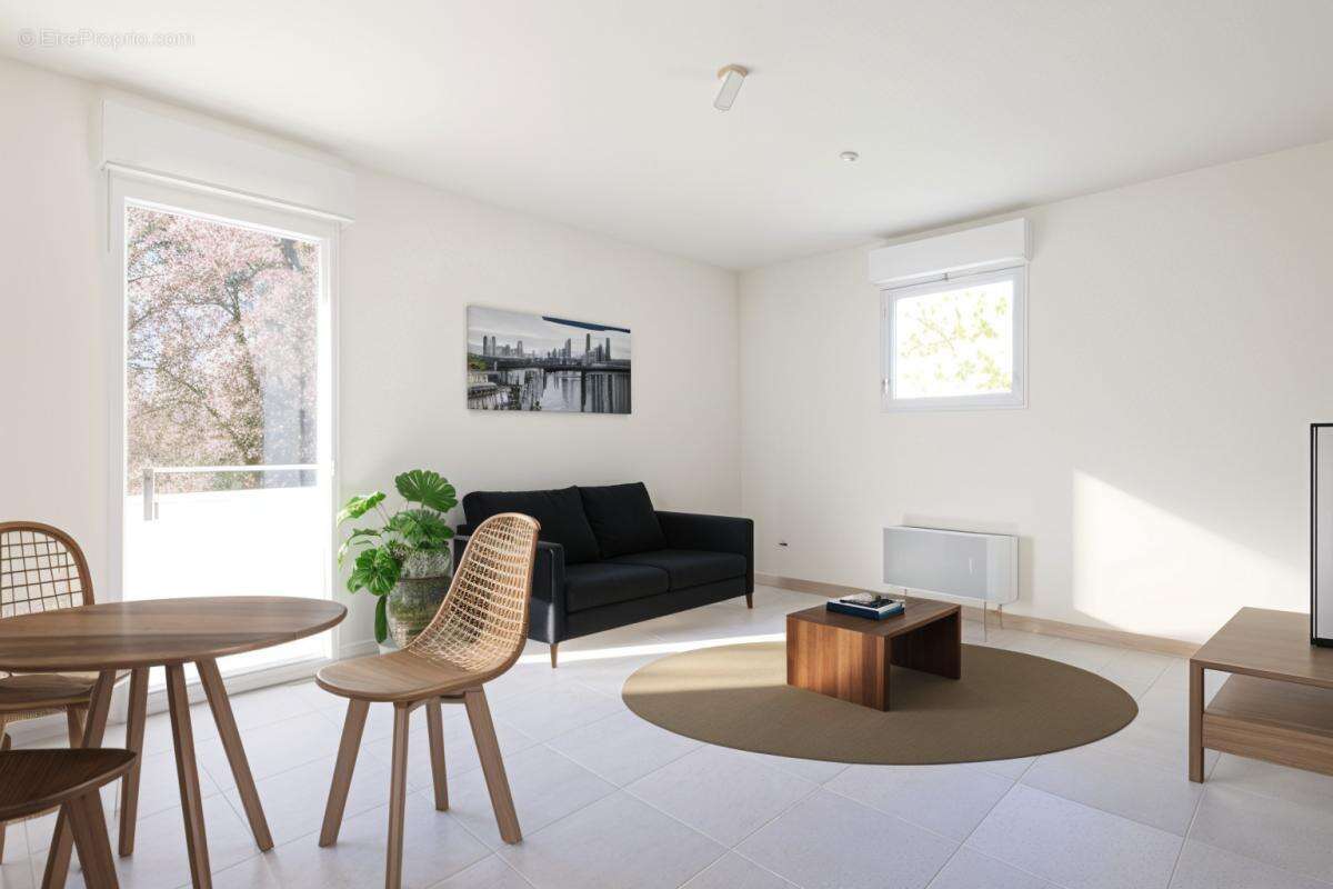 Appartement à AVRILLE