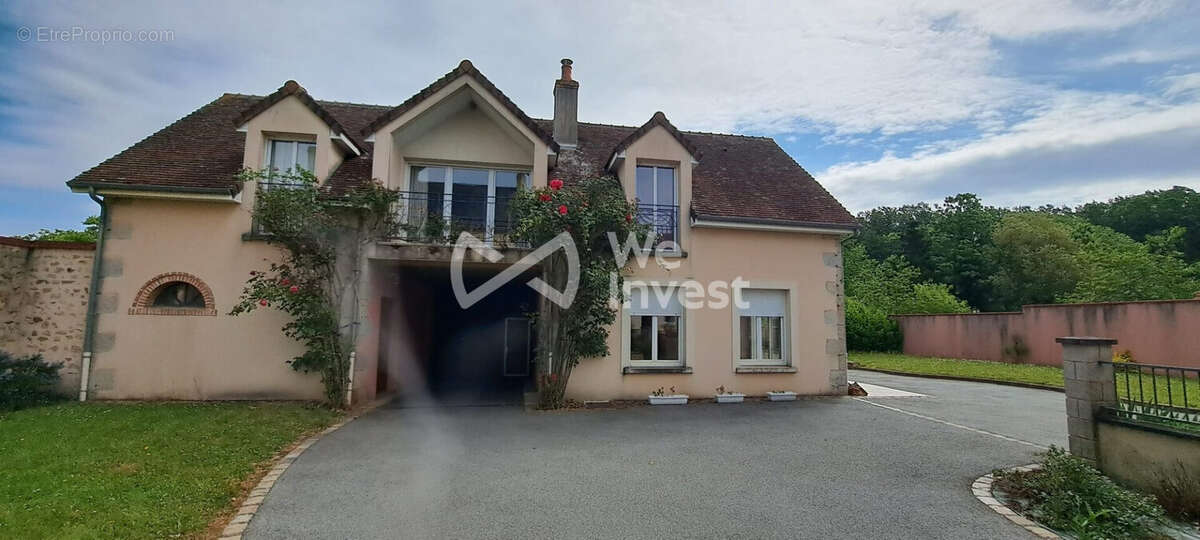 Maison à LA FRESNAYE-SUR-CHEDOUET