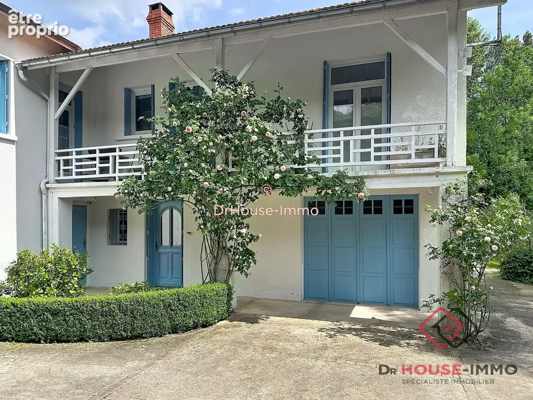 Maison 184 m² à Saint-Astier  - photo 2