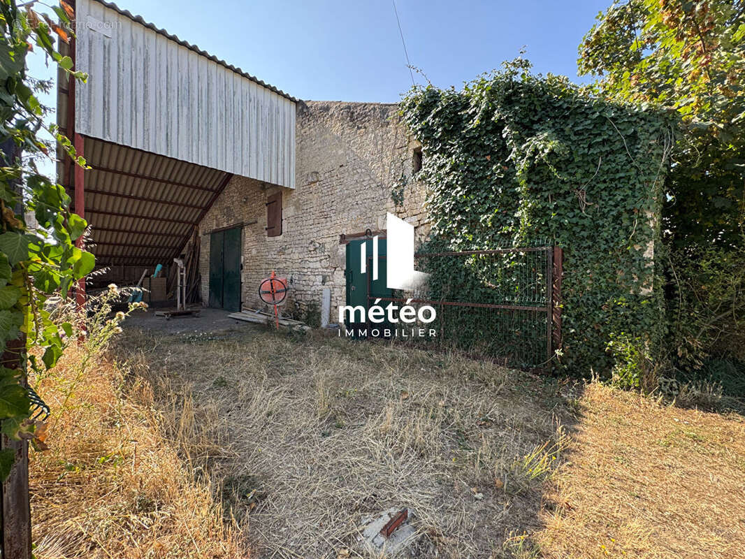 Belle grange de 134 m² à Luçon - photo 5