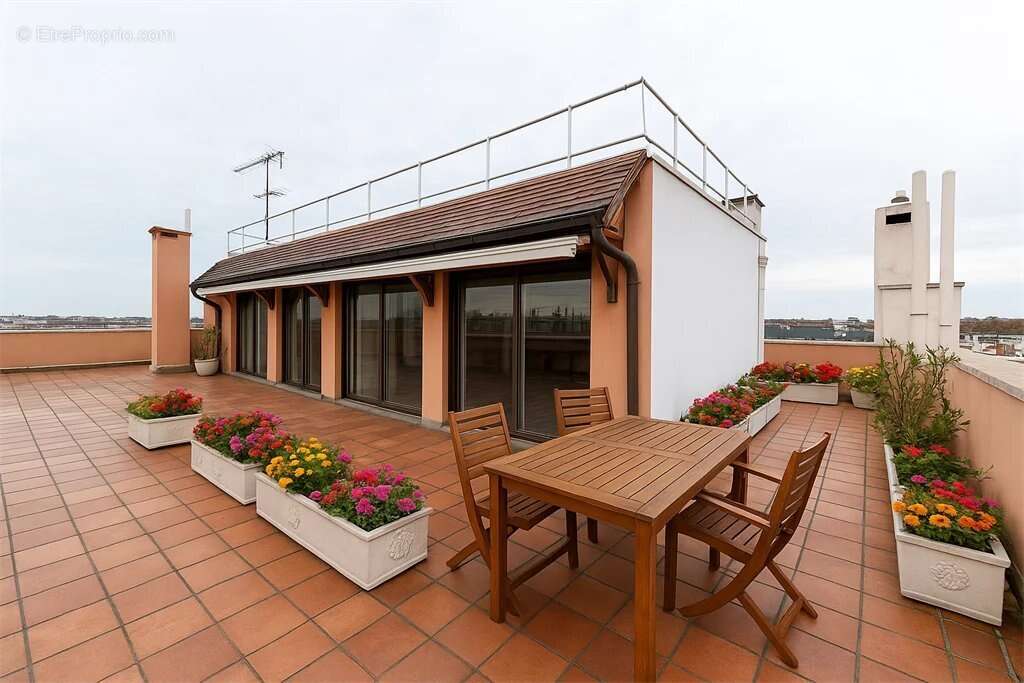 Appartement à SAINT-MAUR-DES-FOSSES