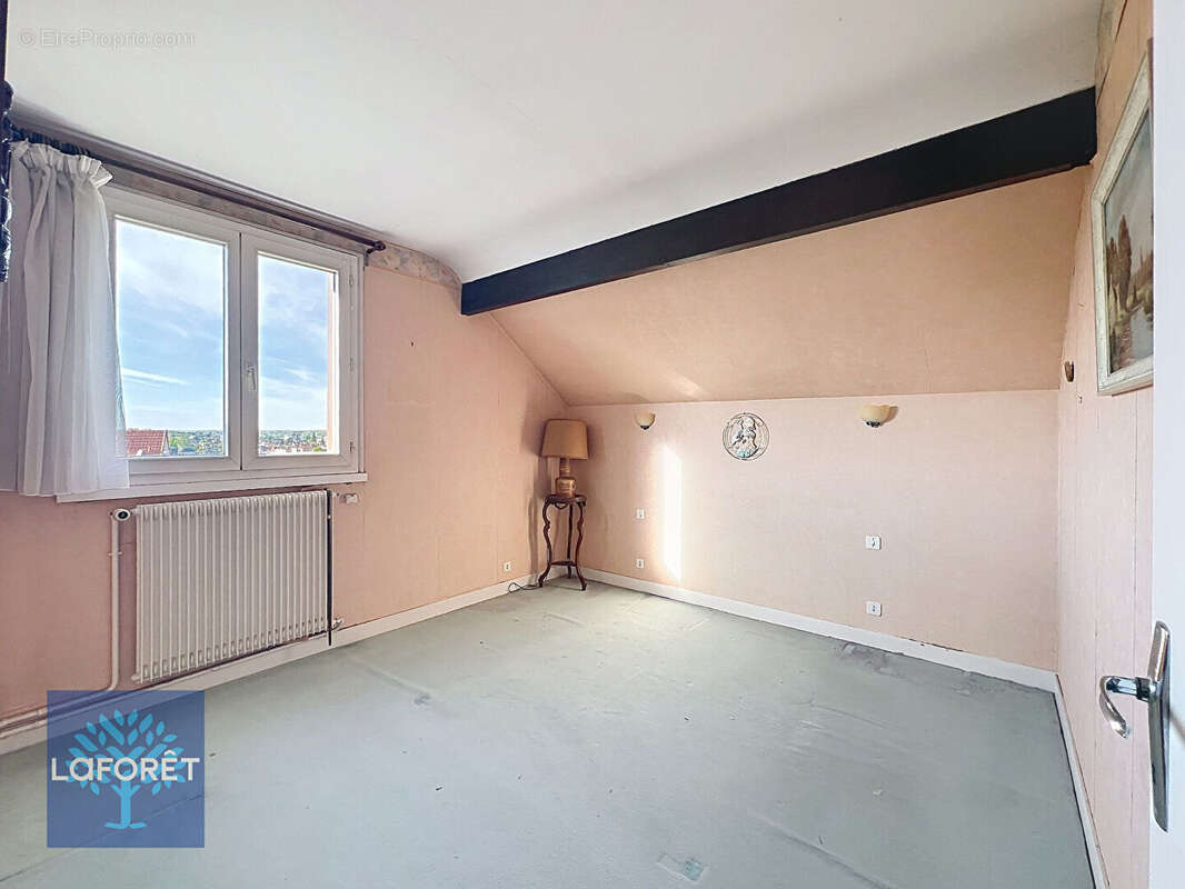 Maison à CORBEIL-ESSONNES