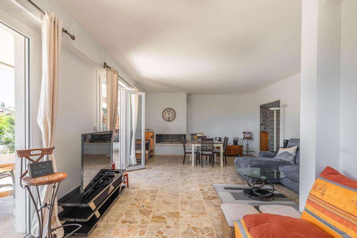 Appartement à SANARY-SUR-MER