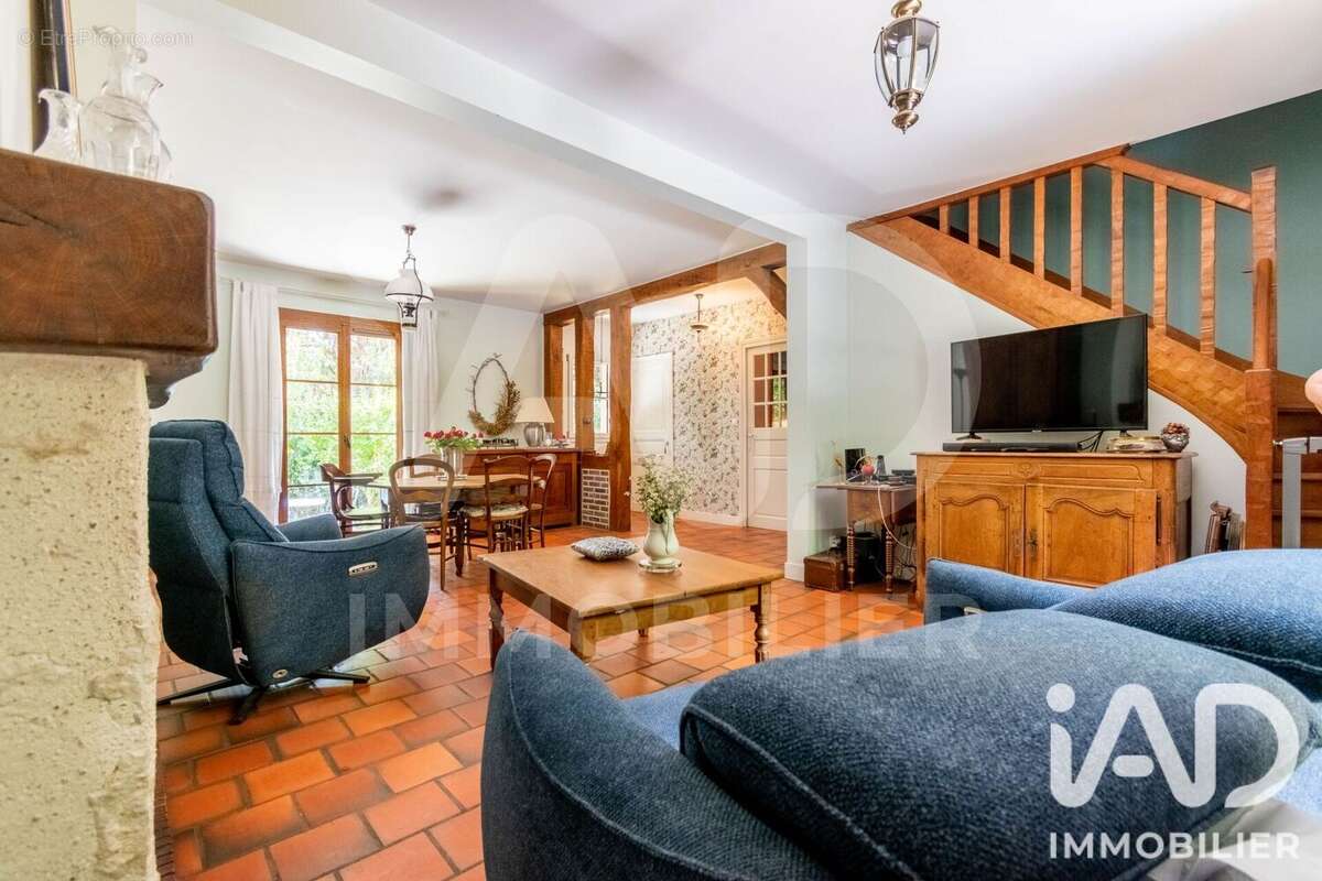 Maison 163 m² à Saint-Sulpice-De-Pommeray  - photo 8