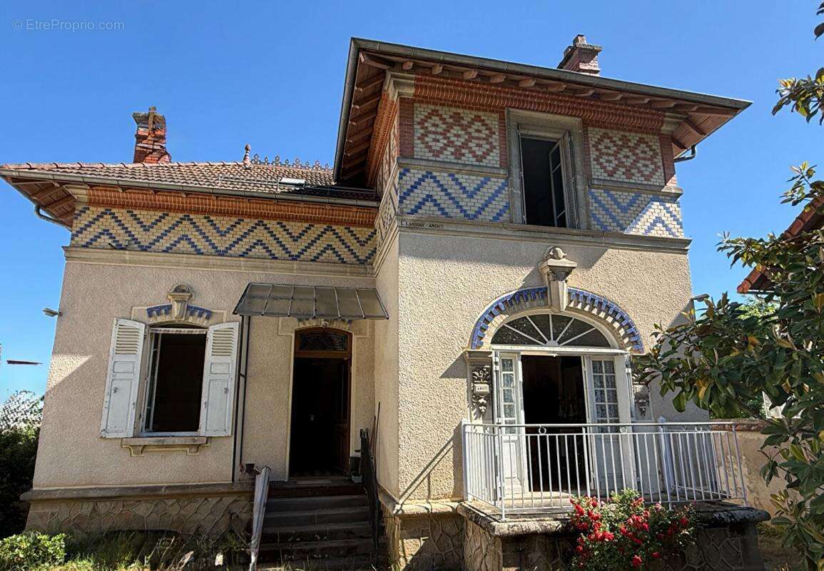 Maison à YZEURE