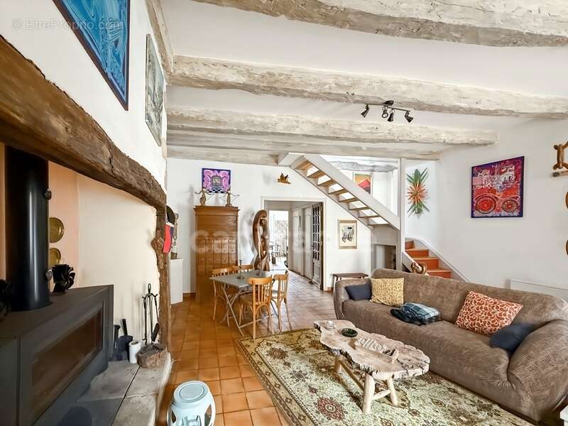 Maison de ville, Villefranche du Périgord, 140m2, totalement rénovée et meublée, cave voutée. Idéal résidence secondaire ou loca - photo 25