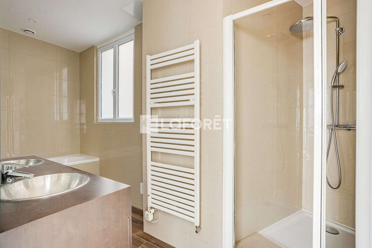 Appartement à PARIS-9E