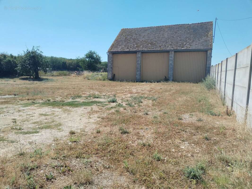 Longère avec grange – 4 pièces – 2 chambres – fort potentiel - photo 15