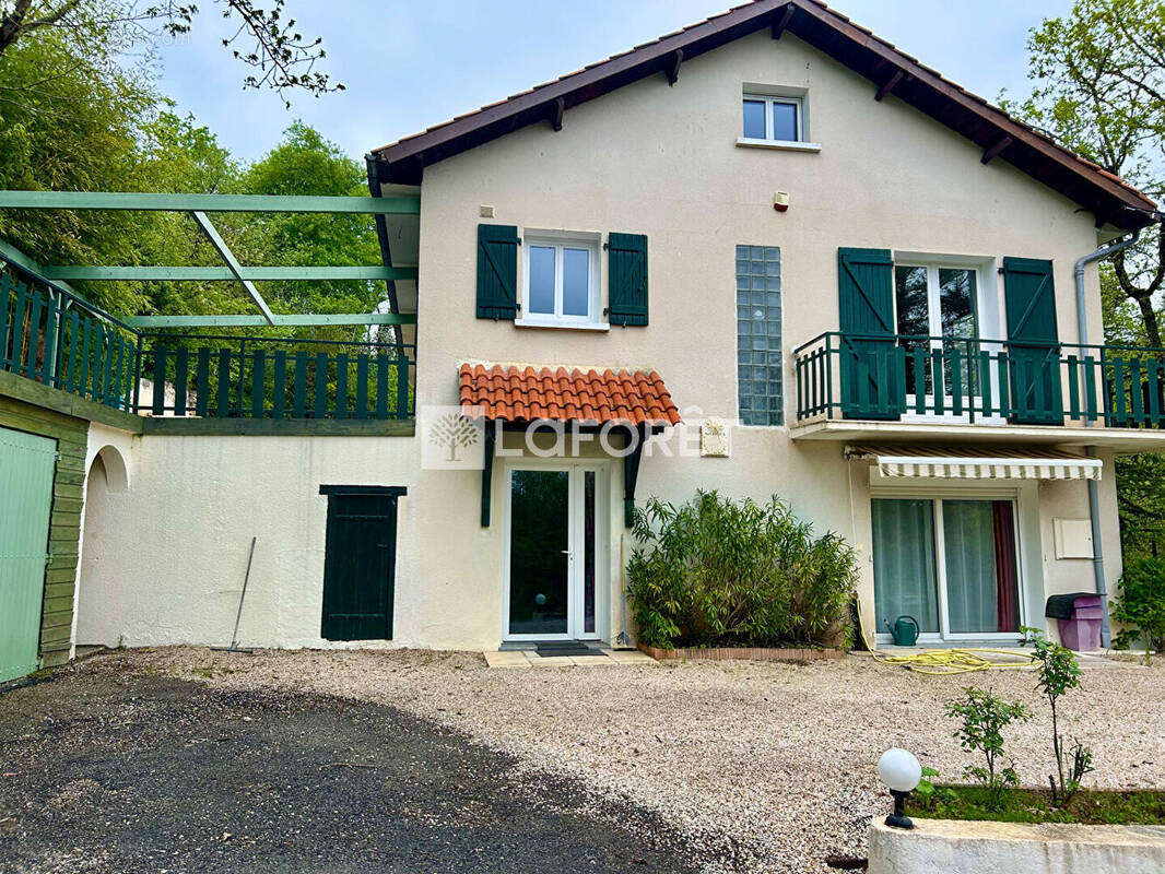 Maison à LAROQUE-DES-ARCS