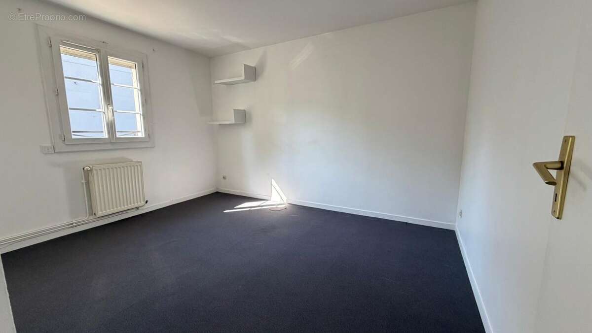 exclusivité NEUILLY PLAISANCE Maison individuelle, 5 chambres, 700 m² de terrain À Vendre - photo 17
