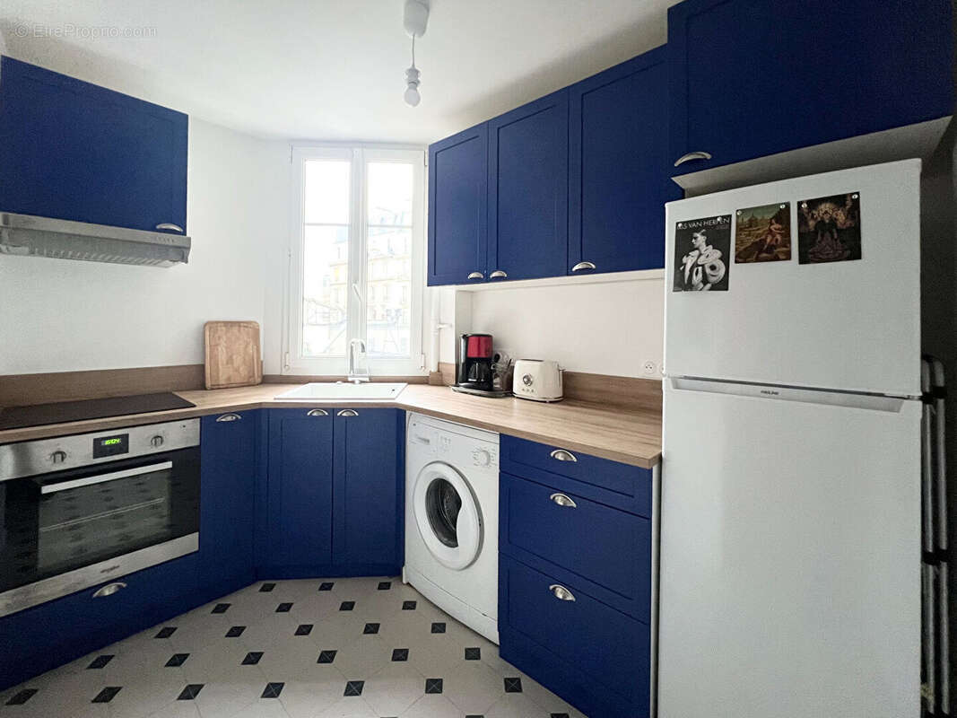 Appartement à PARIS-18E