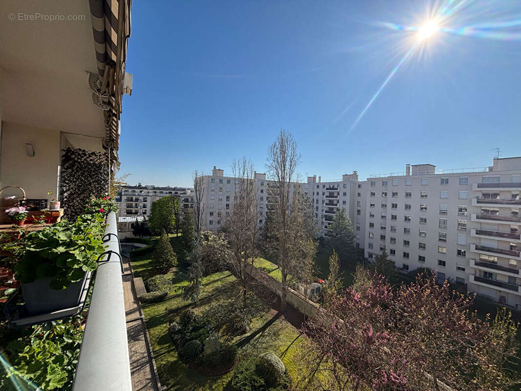 Appartement à LEVALLOIS-PERRET