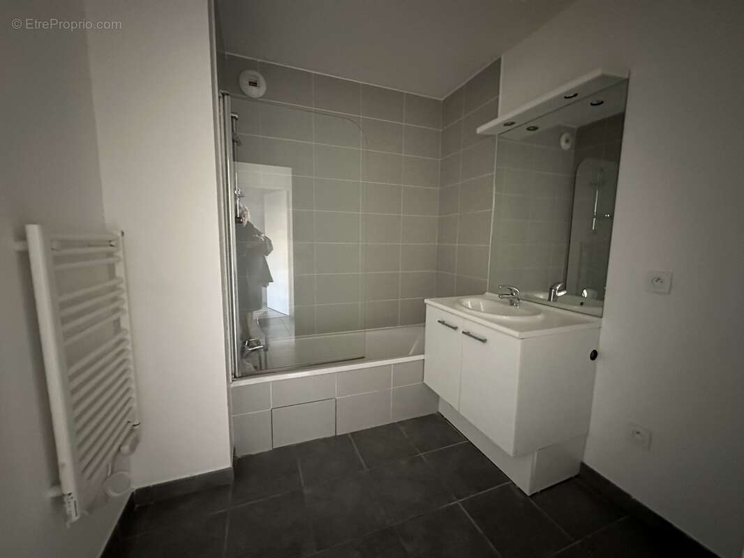 Appartement à SAINT-GENIS-LAVAL