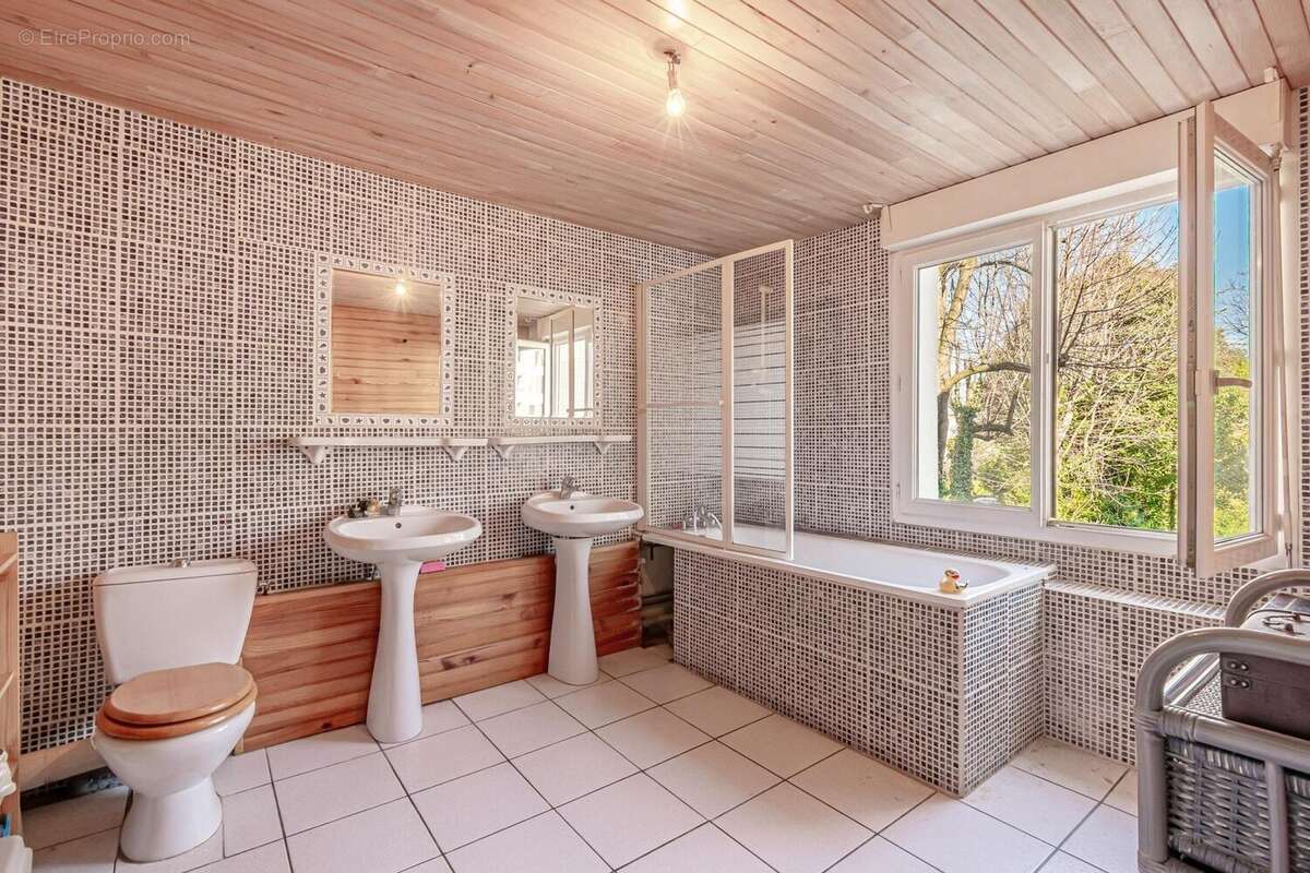 Photo 9 - Maison à THIAIS