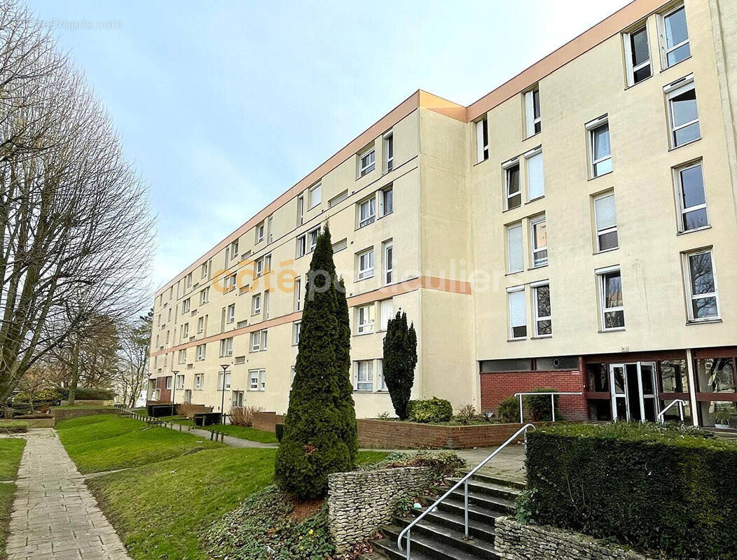 Appartement à HEROUVILLE-SAINT-CLAIR