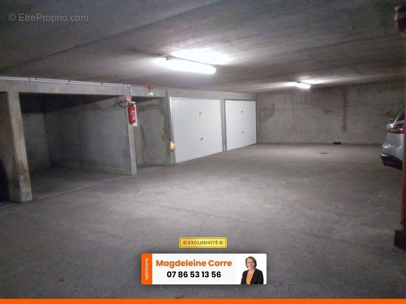 Parking à PARIS-20E
