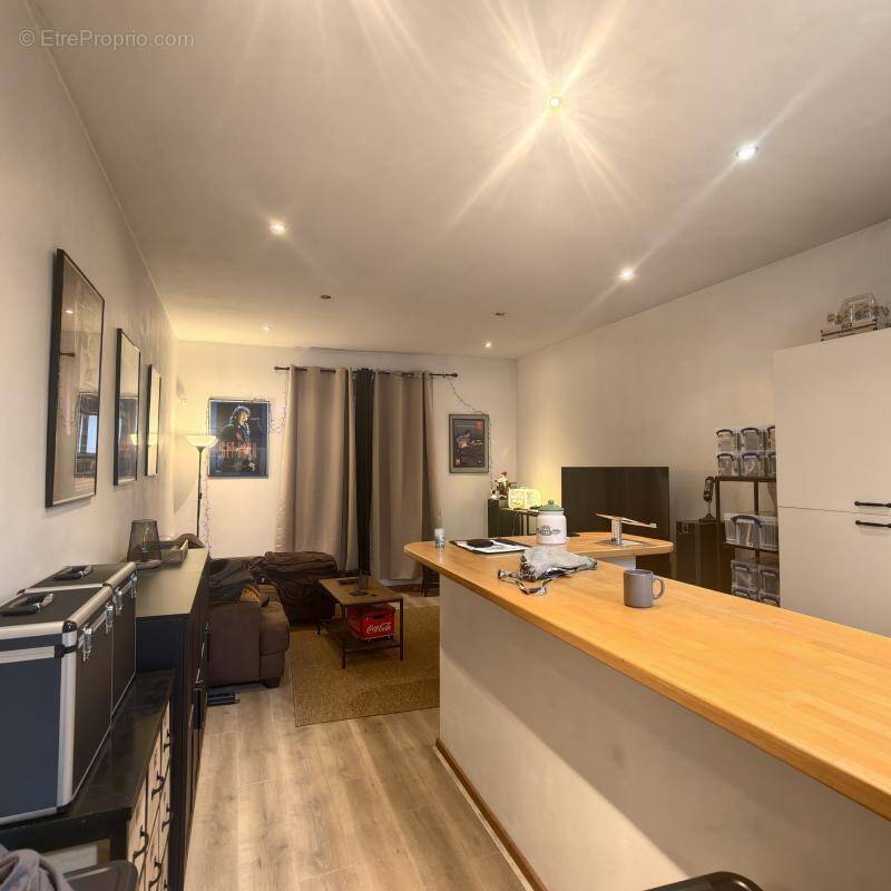 Maison à NEUILLE-PONT-PIERRE