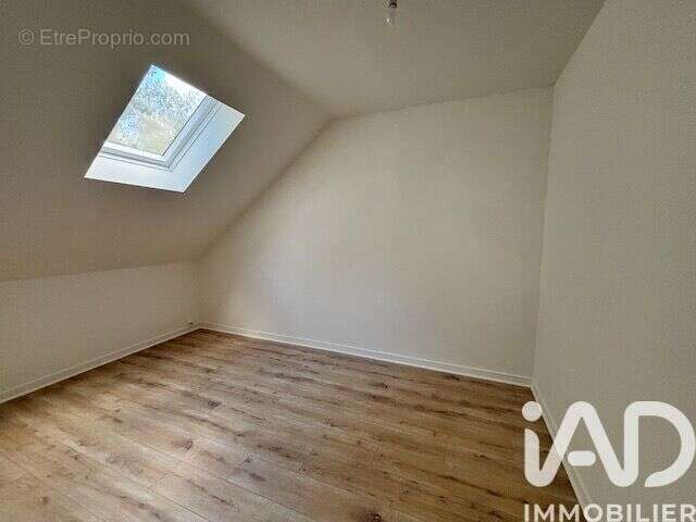 Photo 9 - Maison à BONNELLES