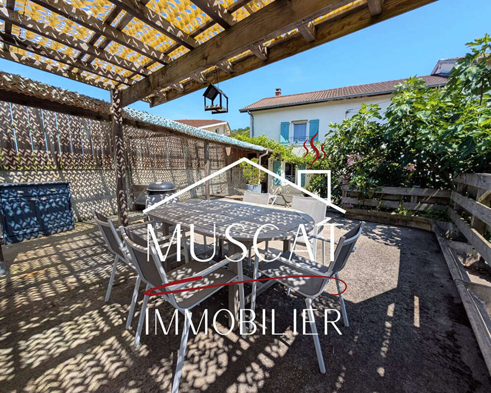 Maison à VILLEFONTAINE