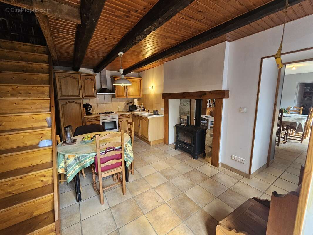 Maison 95 m² à Chateauneuf-La-Foret  - photo 7