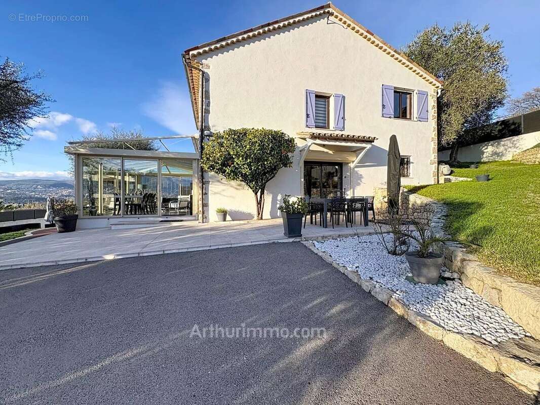 Maison à MOUANS-SARTOUX