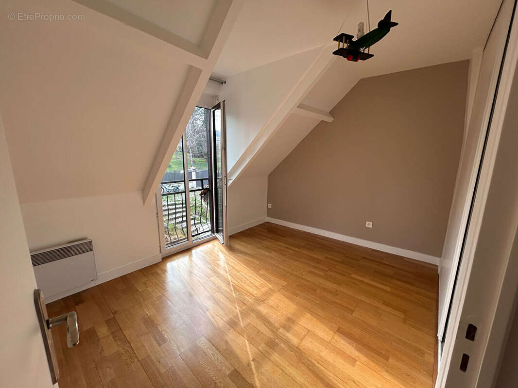 Maison à L'HAY-LES-ROSES