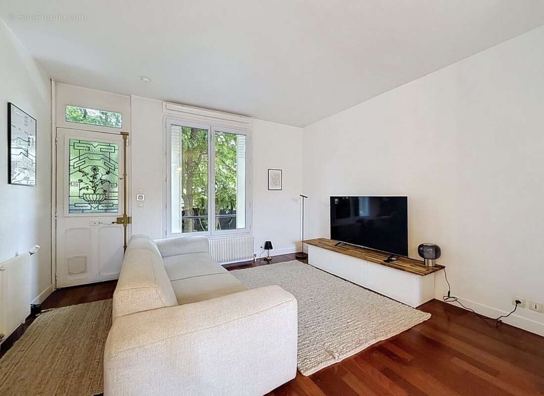 Colombes – exclusivité – charmante maison de ville 3 chambres avec jardin - photo 8