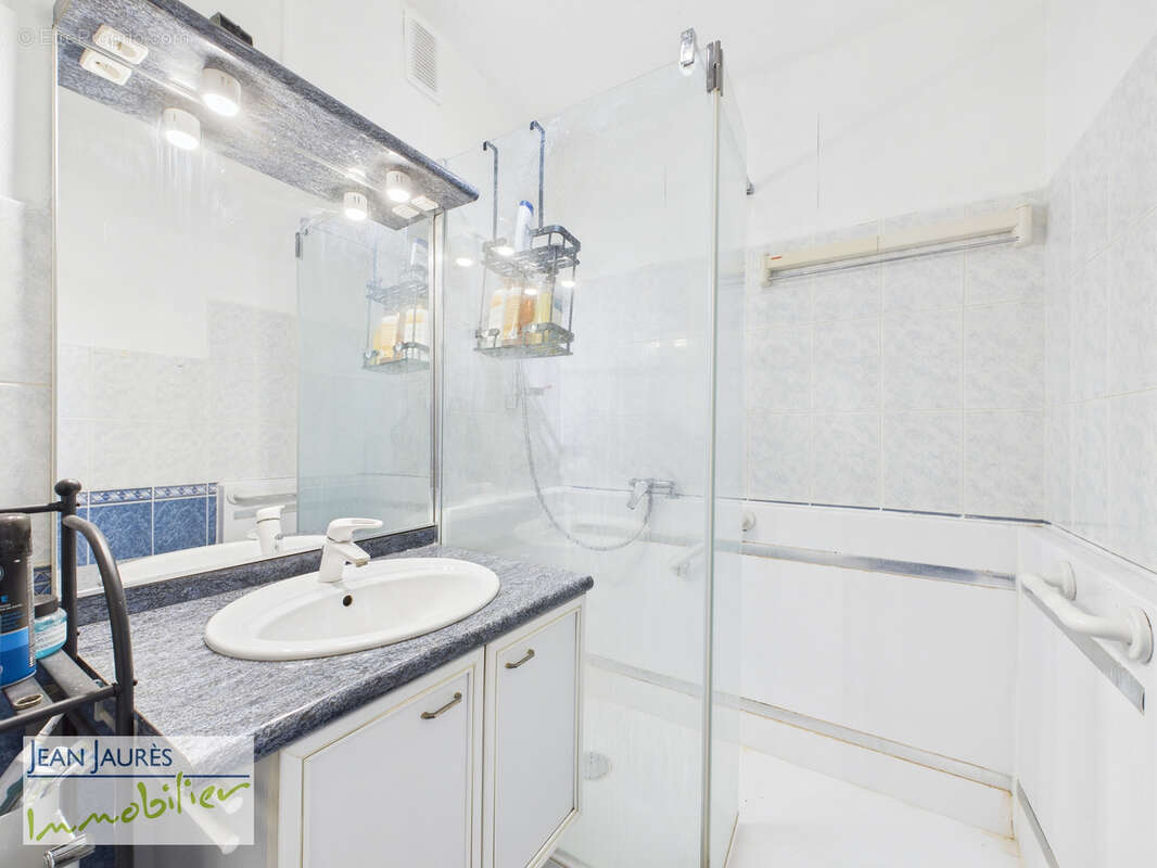 Appartement à SAINT-ANDRE-LES-VERGERS