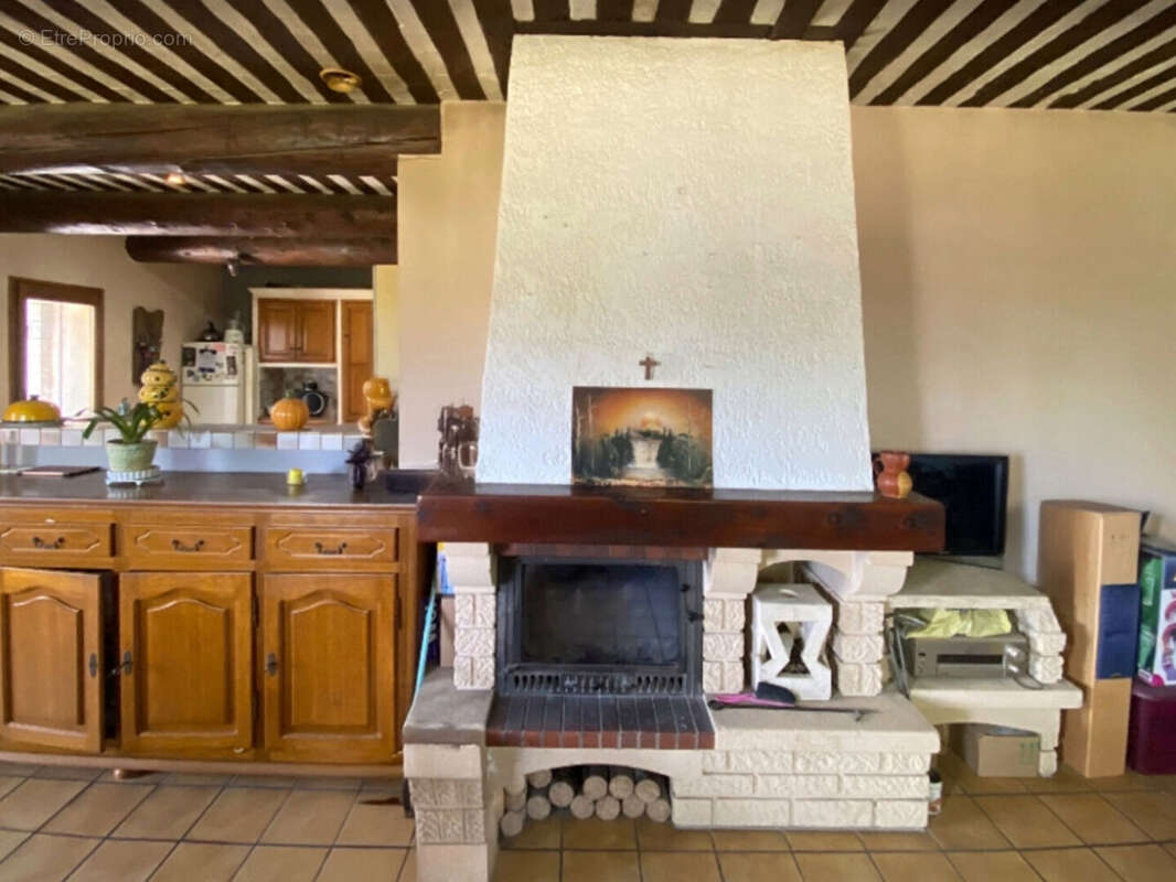 Maison à MAUBEC