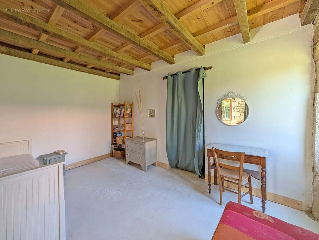 Maison à MONBAHUS
