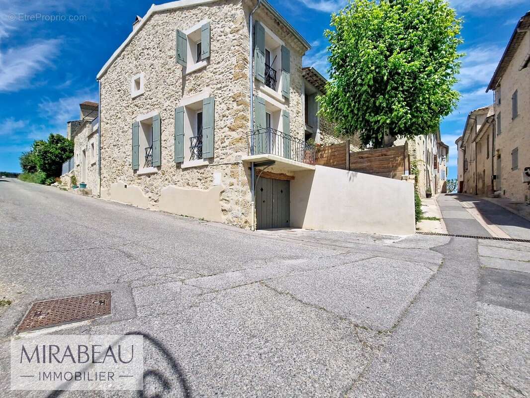 Maison à MIRABEAU