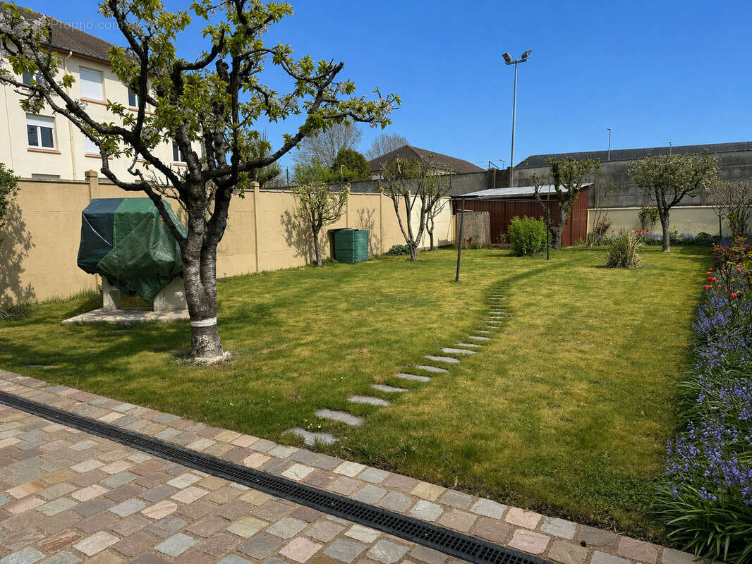 Maison à CHARLEVILLE-MEZIERES