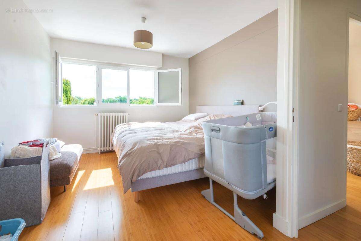 Maison à LA CELLE-SAINT-CLOUD