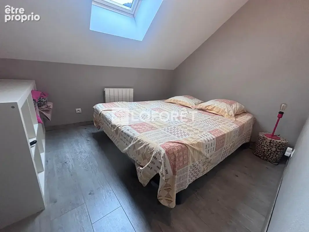 Maison familiale de caractère à Mercury de 175 m² avec dépendances et vaste grange d'environ 200 m - photo 8