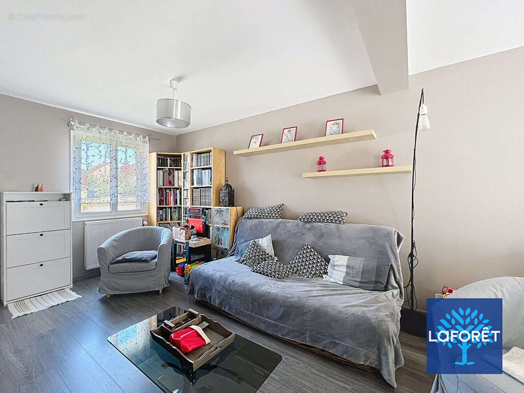 Maison à FONTENAY-LE-VICOMTE