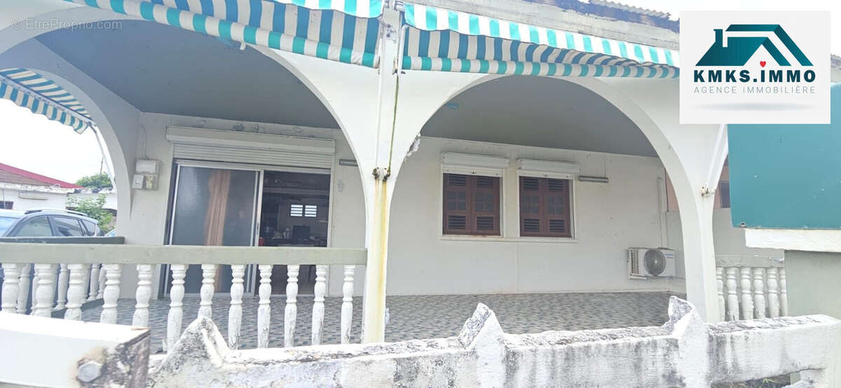 Maison à BASSE-POINTE