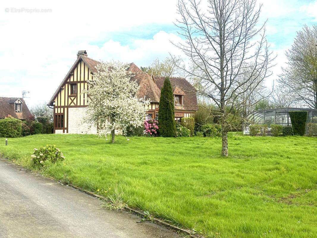 Maison à PONT-L&#039;EVEQUE