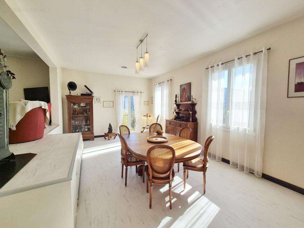 Maison à PREMIAN