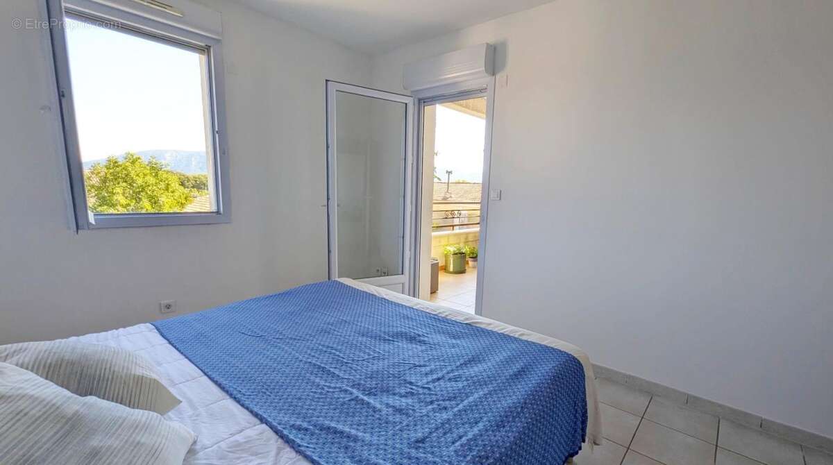 CAVAILLON (84)  beau T3 de 61 m² avec terrasse couverte + stationnement privatif en petite résidence fermée - photo 9