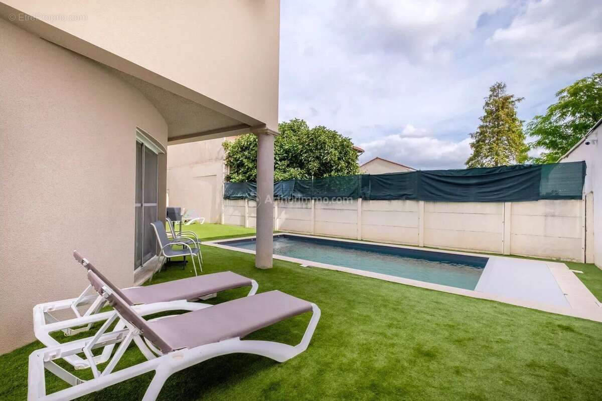 Maison à VILLEURBANNE