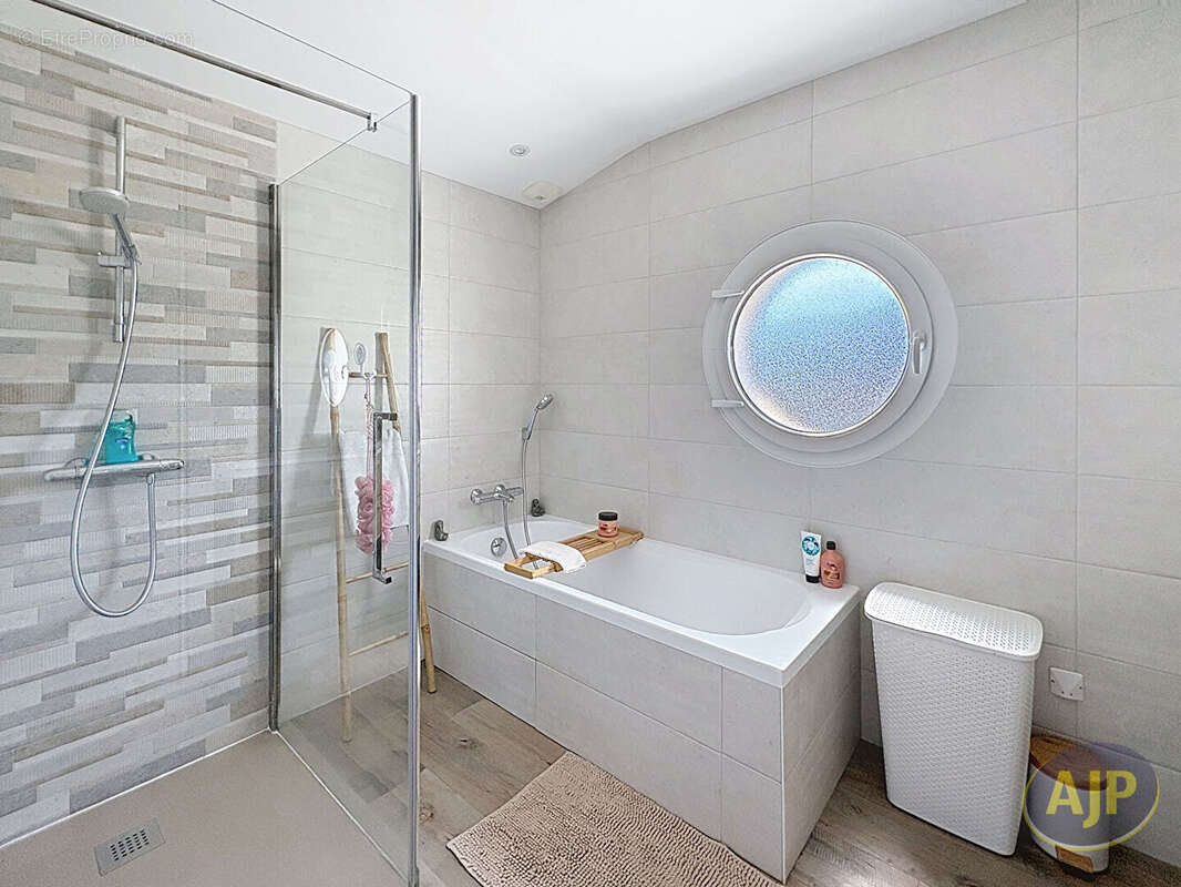 Maison Apremont 152.5 m²  habitables sur 6790 m² de terrain - photo 8